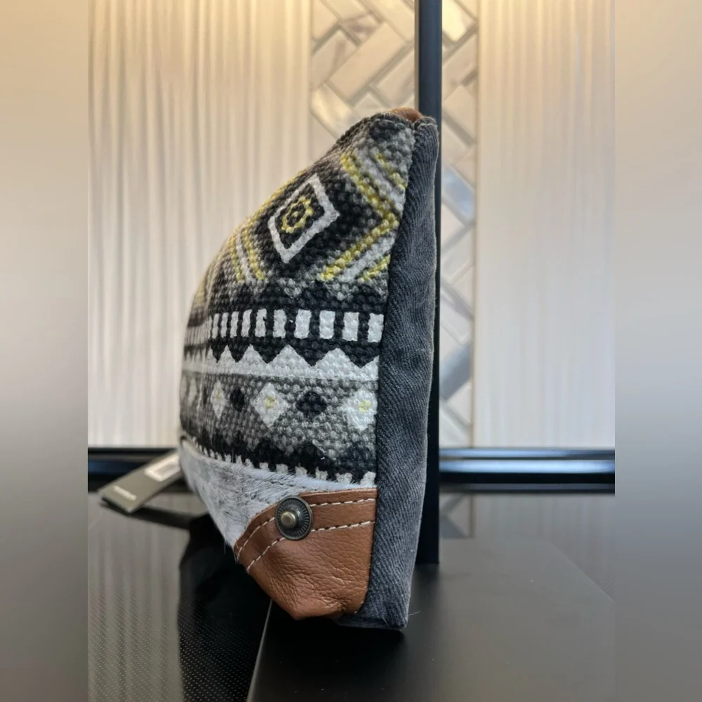 Bison Ridge Myra Bag Wristlet